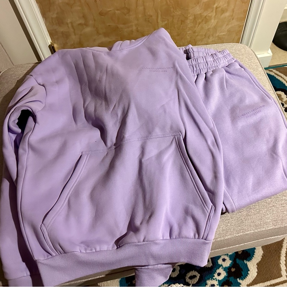 Brand new, never worn COMFRT
Lavender Hoodie and Sweatpants Set